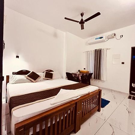 Enocean Homestay Cherai Beach Exterior photo