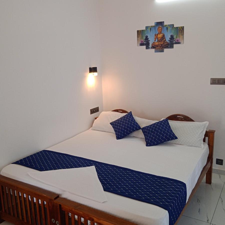 Enocean Homestay Cherai Beach Exterior photo