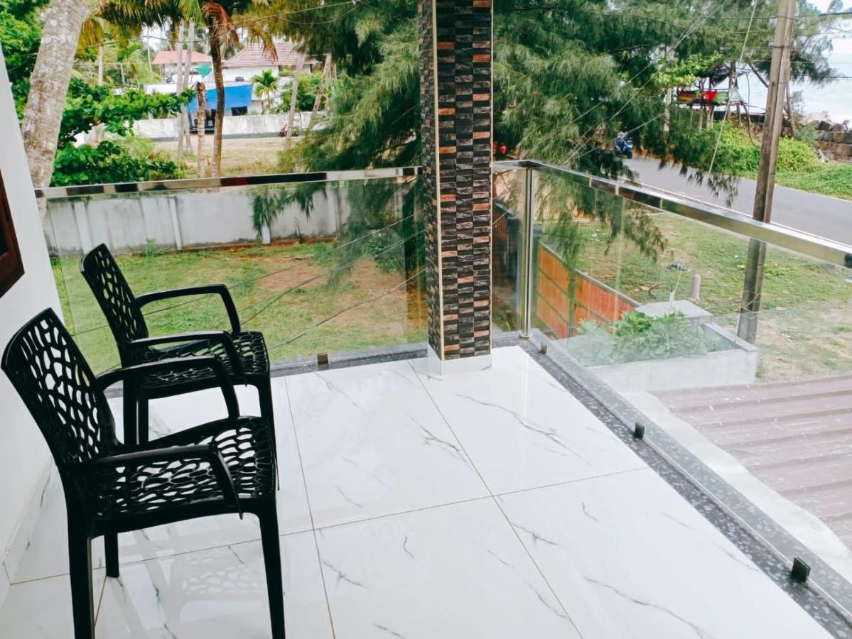 Enocean Homestay Cherai Beach Exterior photo