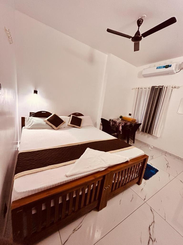 Enocean Homestay Cherai Beach Exterior photo