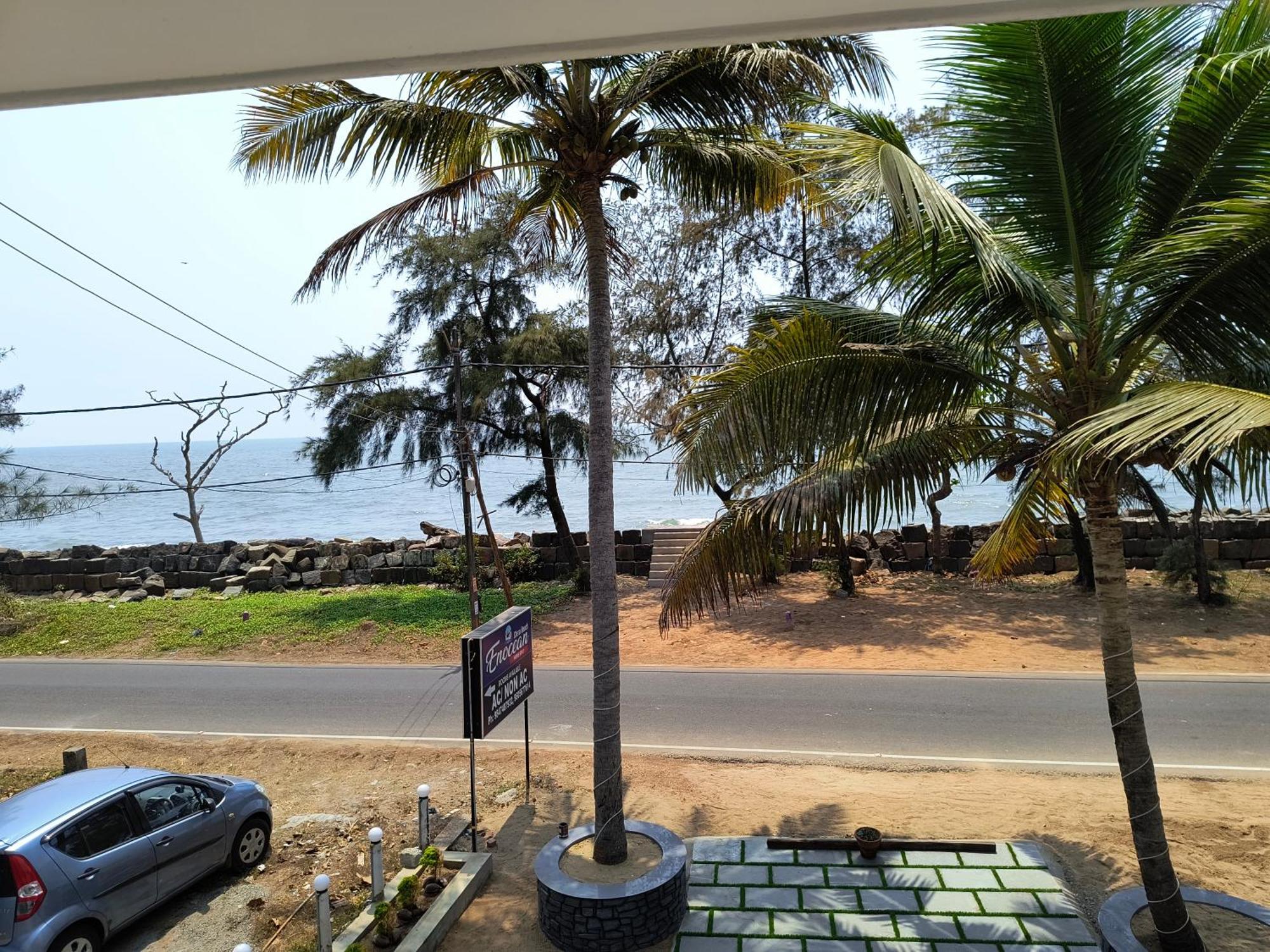 Enocean Homestay Cherai Beach Exterior photo